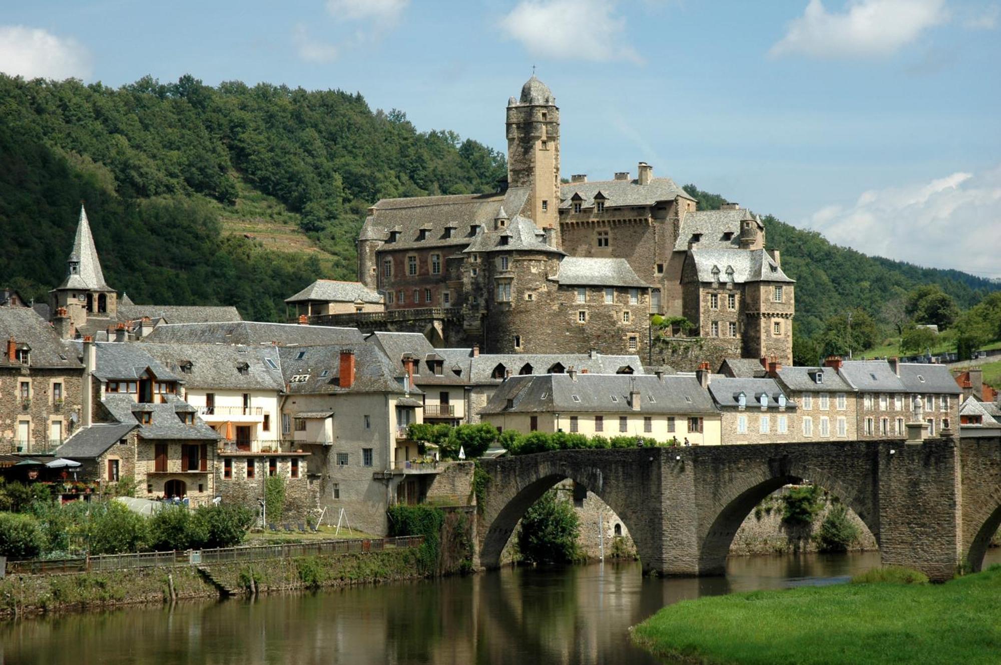 Chez Cornelia Bed & Breakfast Estaing  Eksteriør bilde