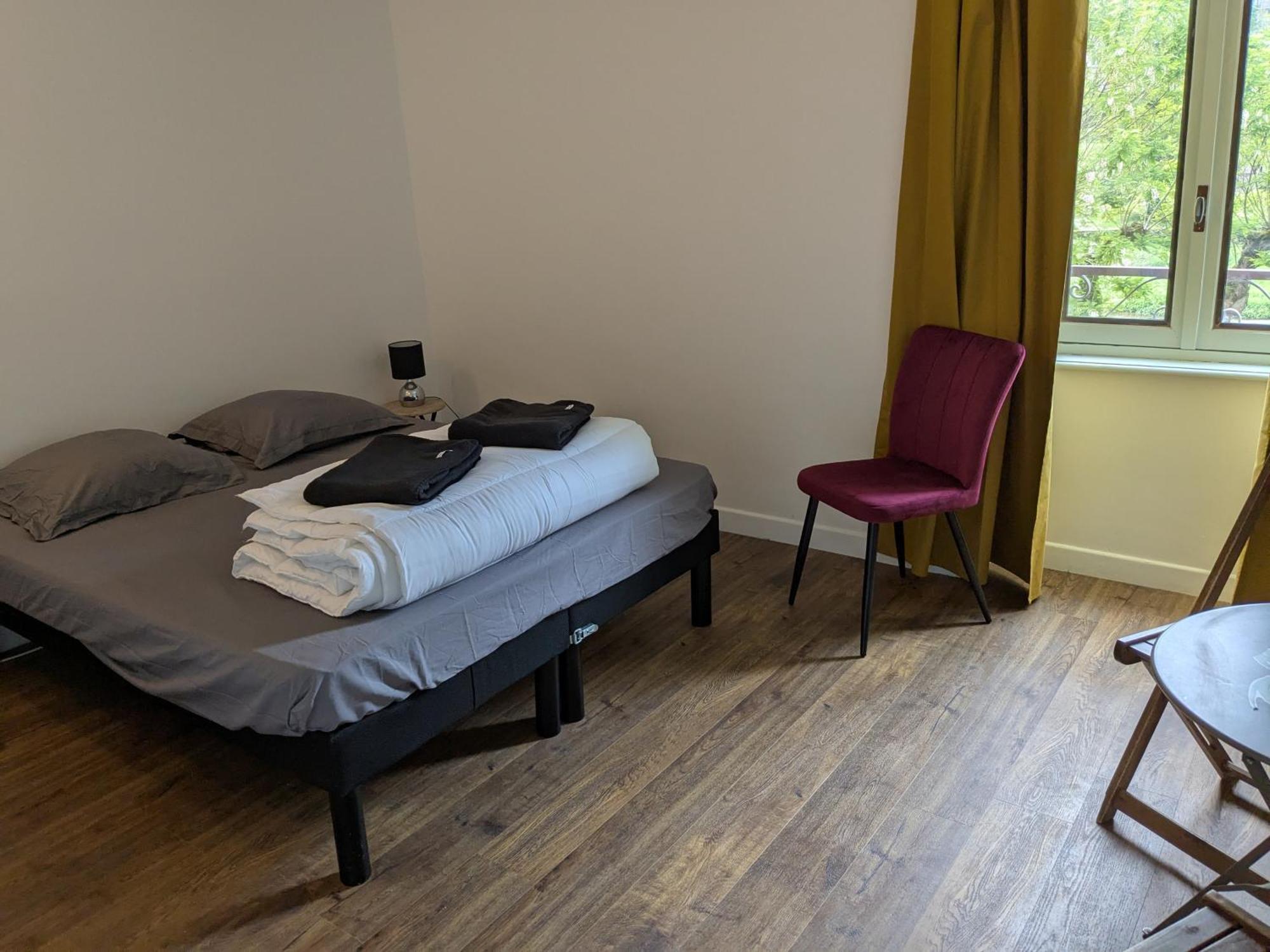 Chez Cornelia Bed & Breakfast Estaing  Eksteriør bilde
